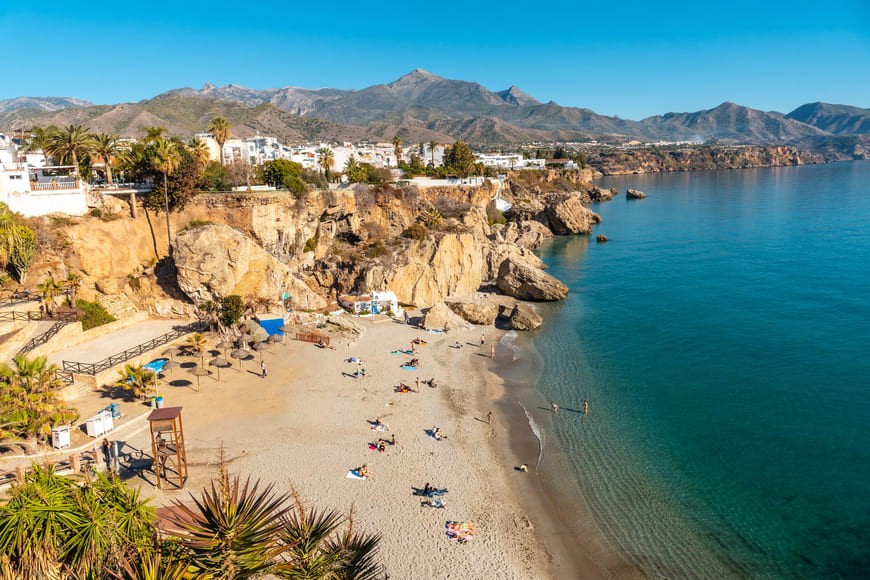 Pueblos de Andalucía con playa