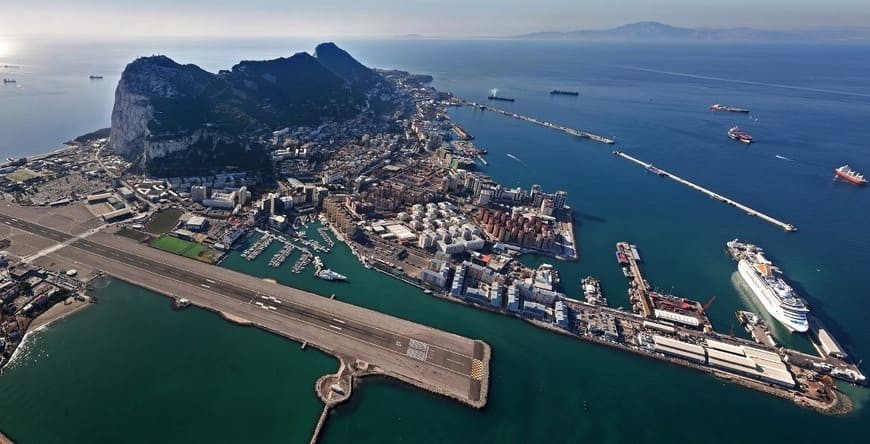 El Túnel del Aeropuerto de Gibraltar